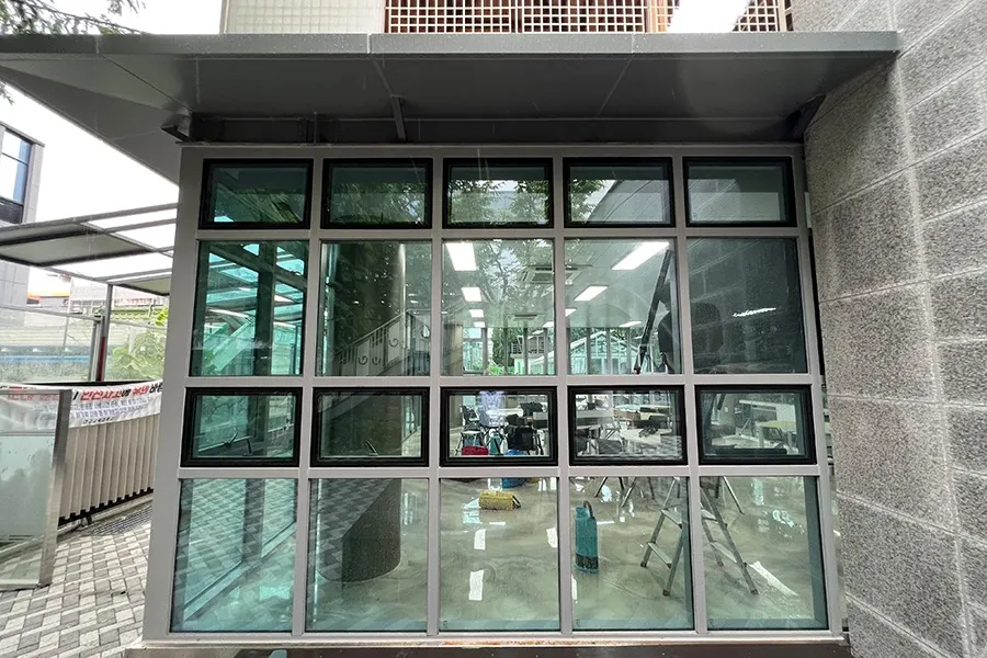 대구교육대학교 도서관 단열필름 시공 전 창문 상태