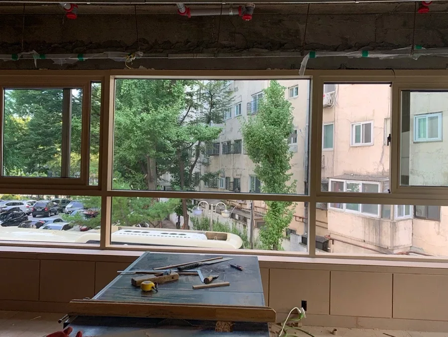 서대문 경찰서 창문단열필름 시공 완료 후 모습