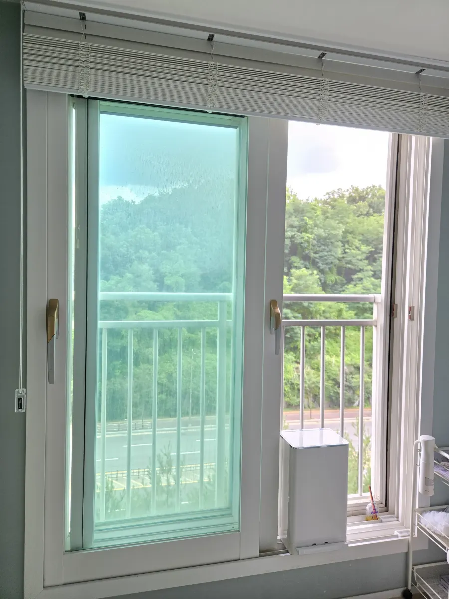 고층 세대 창문단열필름 시공 완료 모습